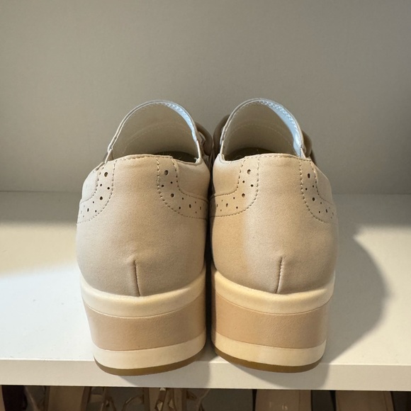 Dolce Vita Bizzie Platform Loafer - Picture 3 of 4